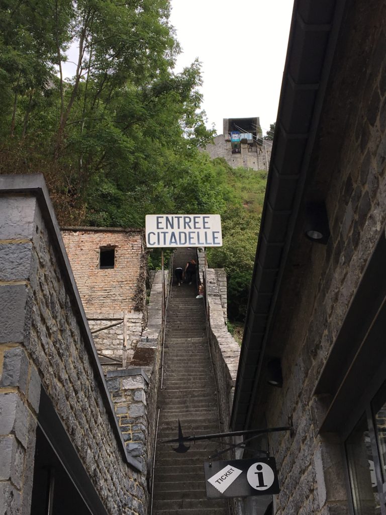 de toegang tot de citadel van Dinant