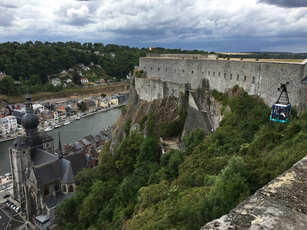 kabelbaan om naar de citadel van Dinant te gaan